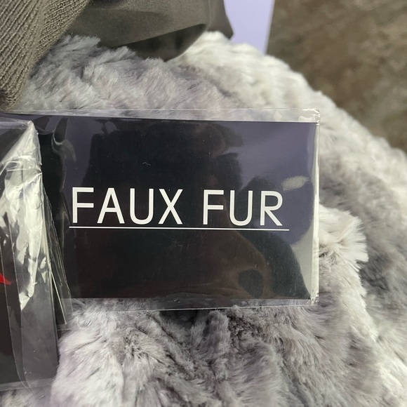 NWT A by Adrienne Landau Faux Fur Reversible Bomber Jacket in Grey Size XS - Picture 7 of 10